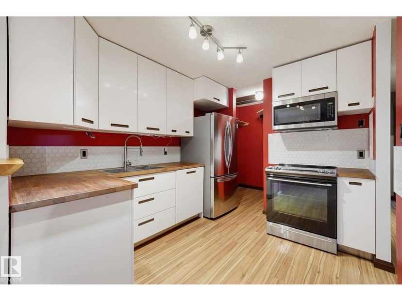 1180 Saddleback Rd NW, Edmonton, photo 4