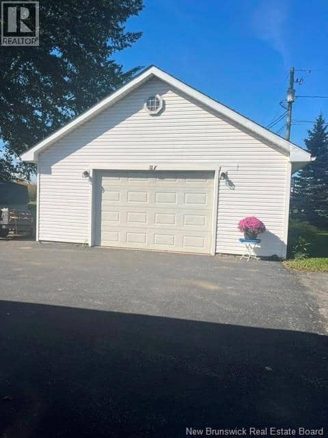 220 Maple Avenue, Sussex, photo 3