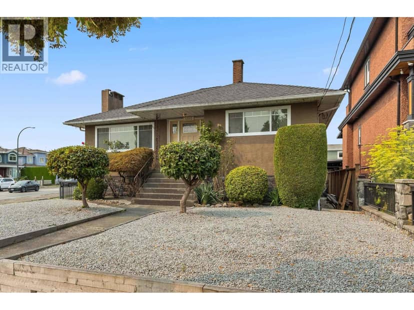 2515 E 45TH AVENUE, Vancouver, photo 2
