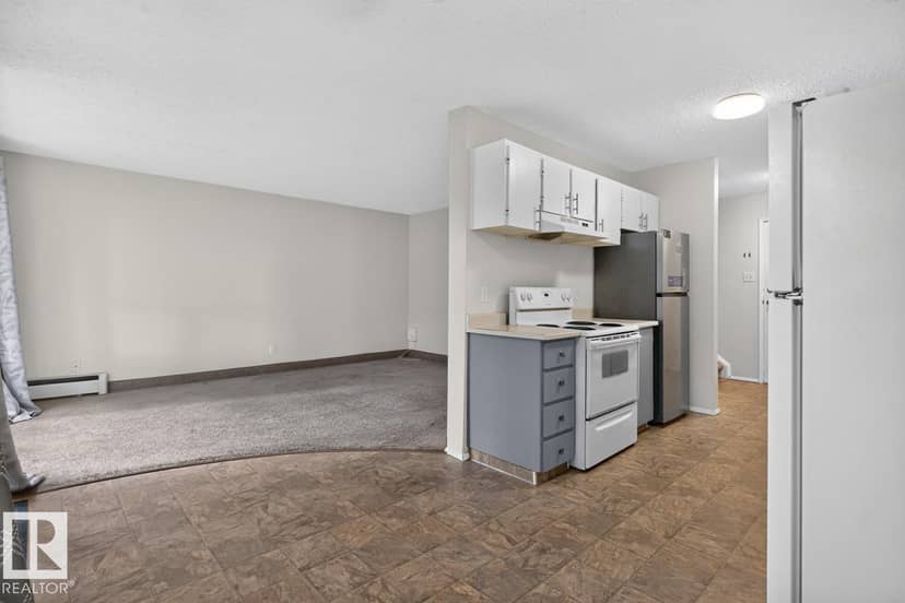 #106 237 Woodvale Rd NW, Edmonton, photo 3