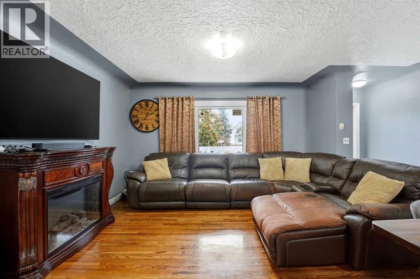 4624 49 Street, Red Deer, photo 6