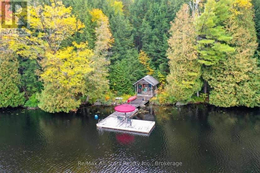 1005 McArthur Point Road, Lake of Bays, photo 2