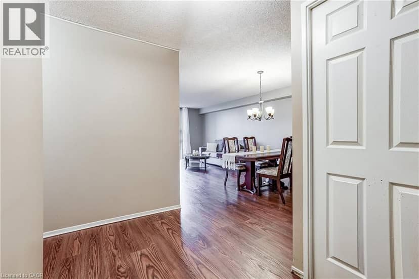40 HARDING Boulevard Unit# 603, York, photo 7