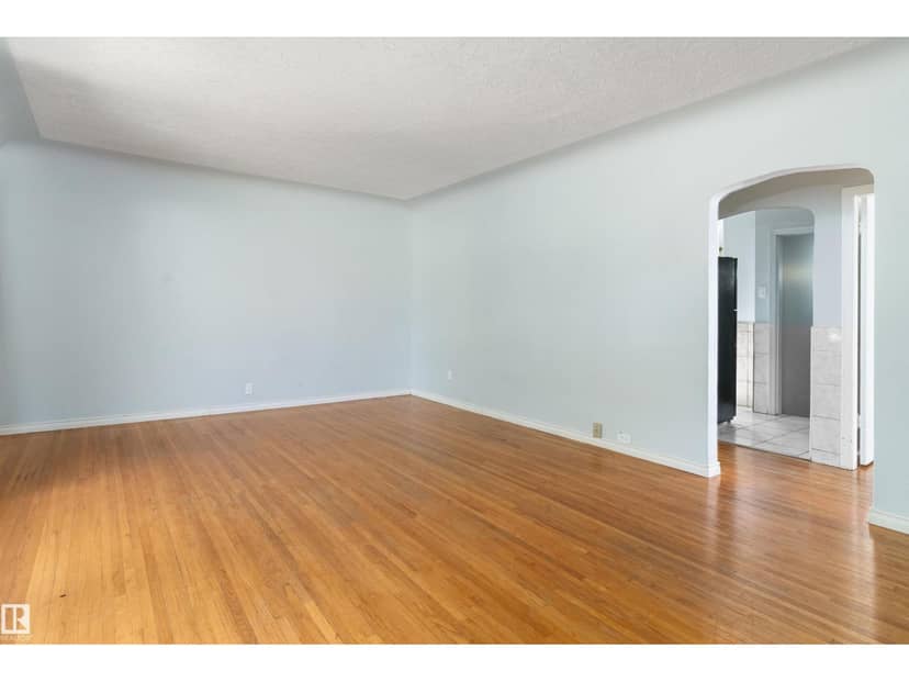 13003 Sherbrooke Av NW, Edmonton, photo 3