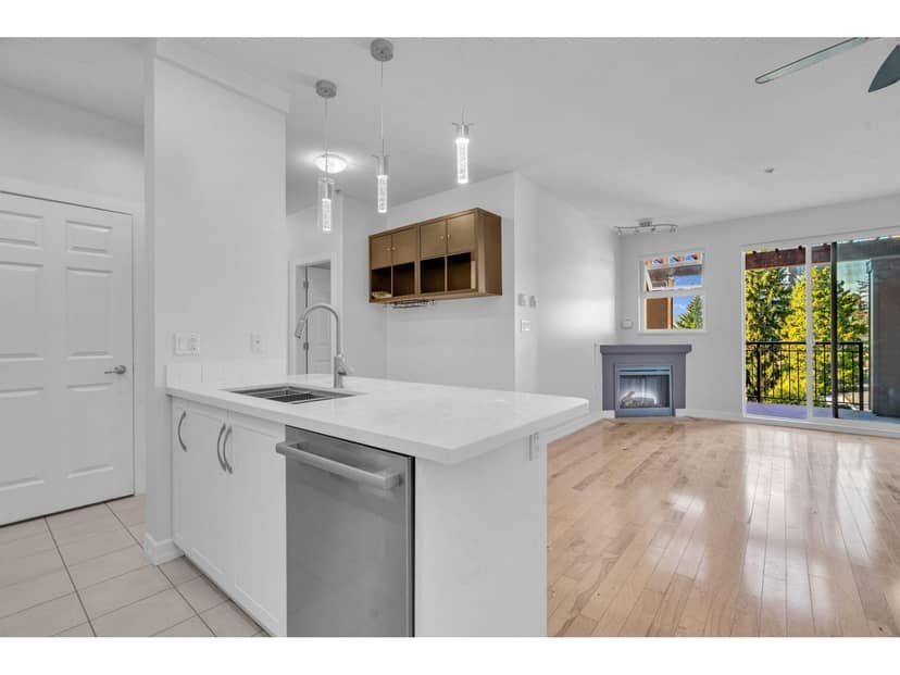 415 10237 133 STREET, Surrey, photo 3