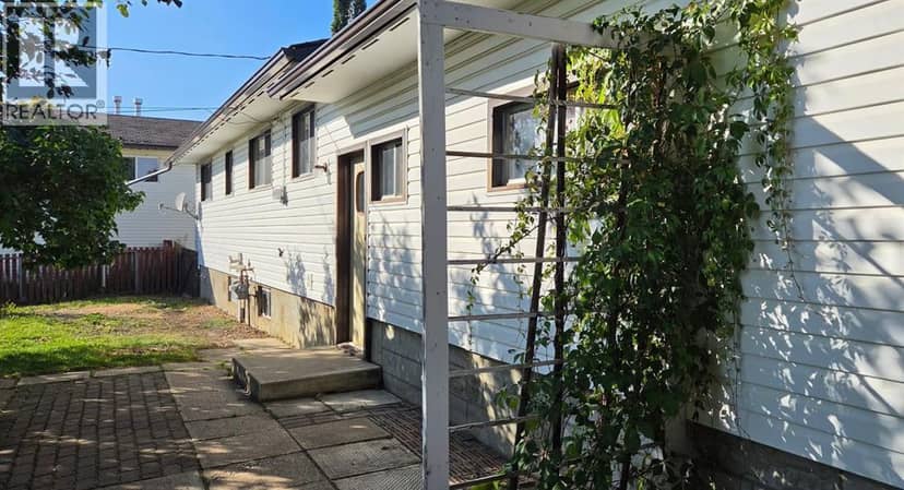11221 102 Avenue, Fairview, photo 5
