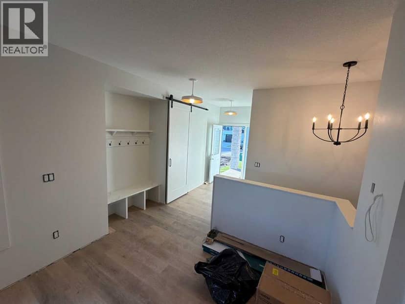 11 Vincent Gate, Sylvan Lake, photo 4