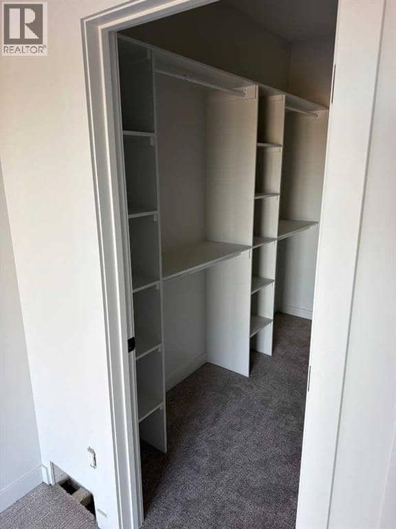 11 Vincent Gate, Sylvan Lake, photo 8