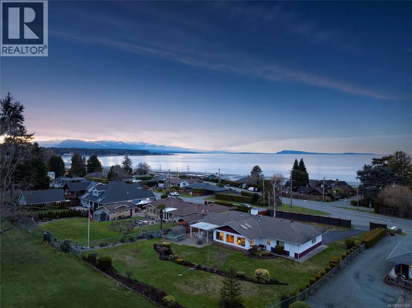 260 Elizabeth Ave, Qualicum Beach