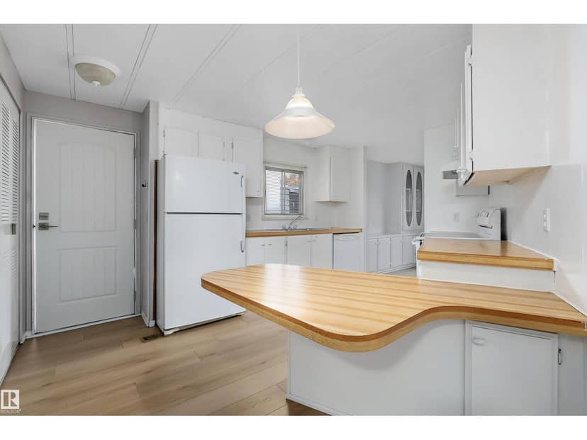 #39 12604 153 AV NW, Edmonton, photo 4