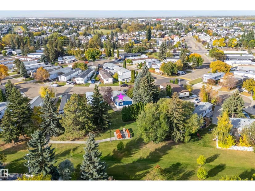 #39 12604 153 AV NW, Edmonton, photo 2