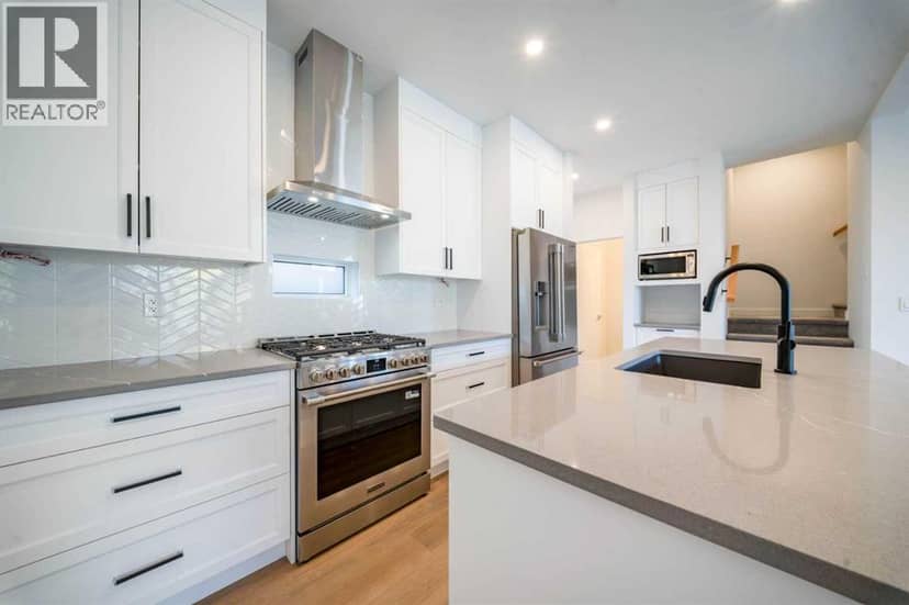 755 Centre Avenue NE, Calgary, photo 4