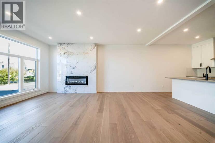 755 Centre Avenue NE, Calgary, photo 7