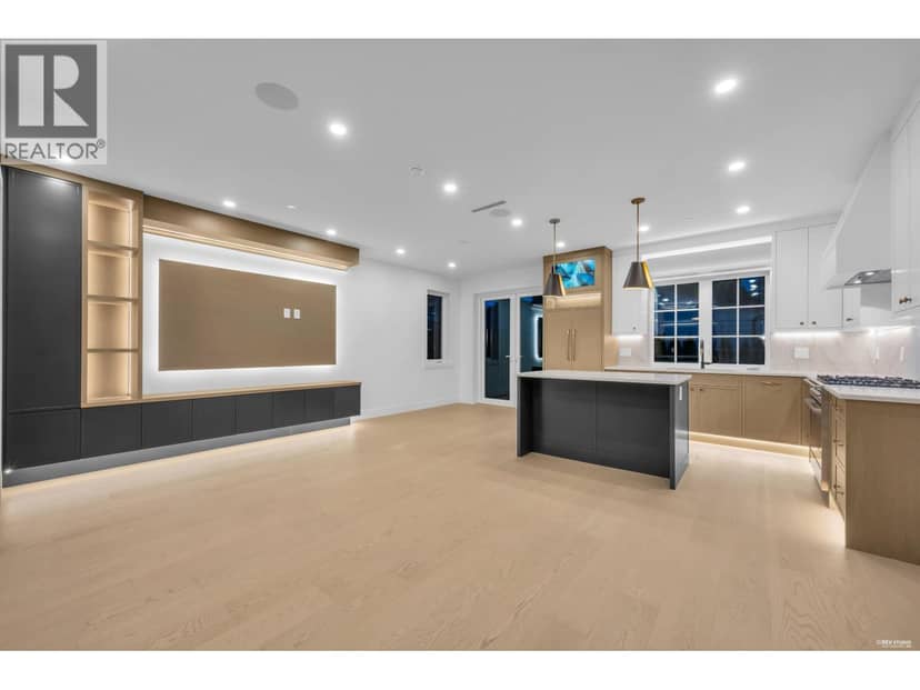 2 5150 SPENCER STREET, Vancouver