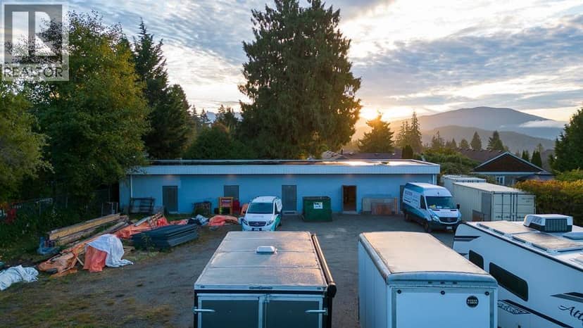 734 NORTH ROAD, Gibsons