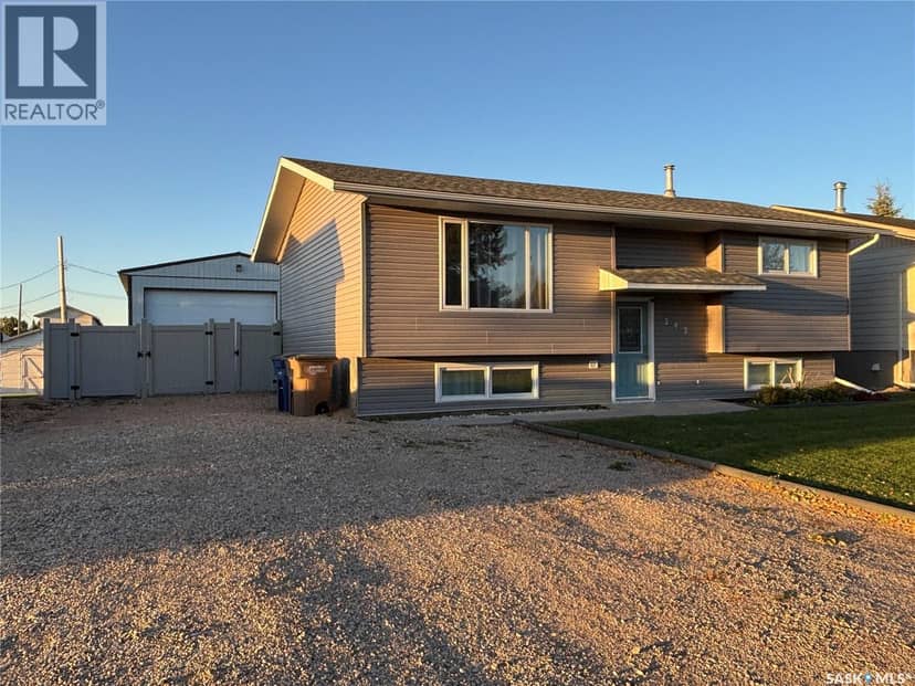 242 Lendrum STREET, Melfort, photo 2