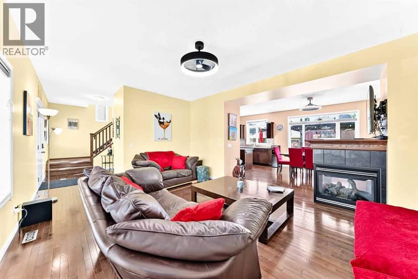 29 Westridge Crescent, Okotoks, photo 5