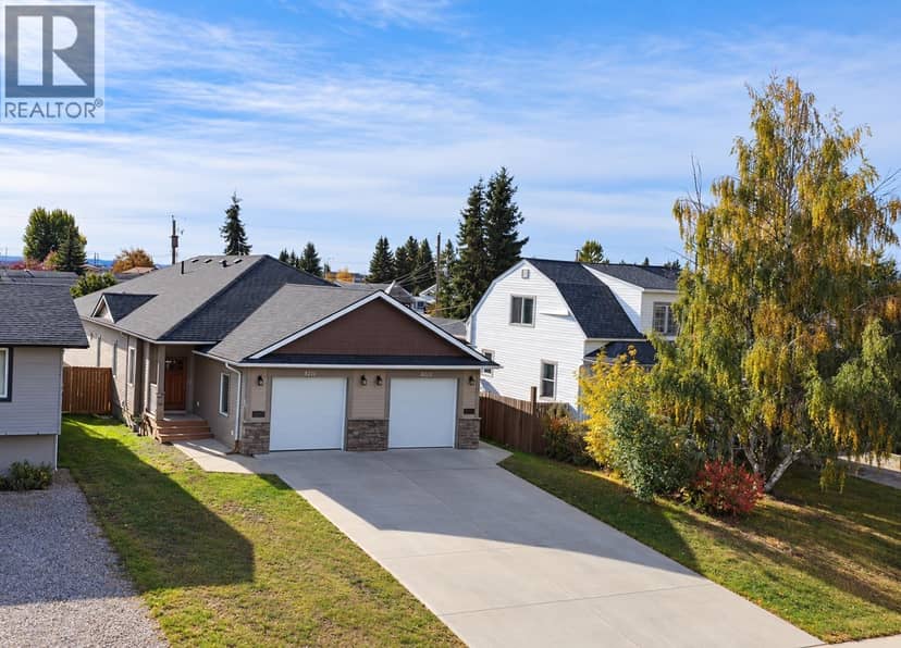 8211 96 AVENUE, Fort St. John