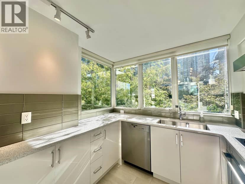 206 588 BROUGHTON STREET, Vancouver, photo 7