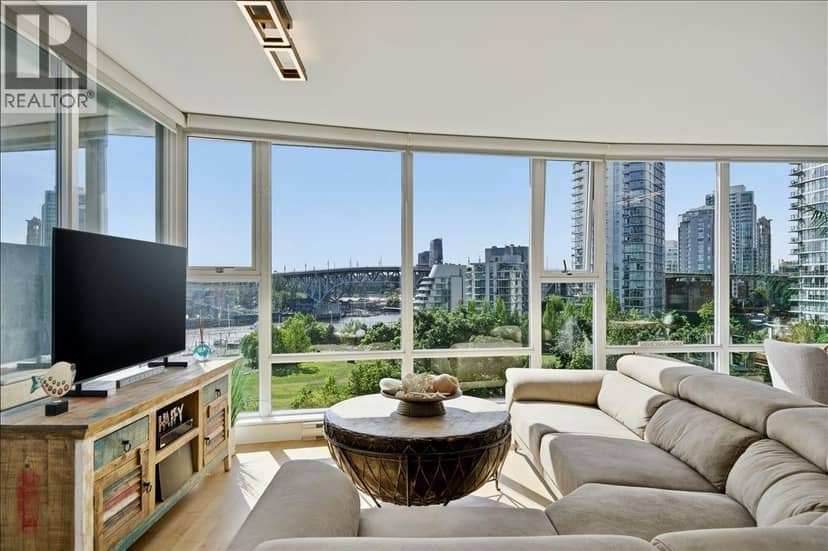 803 455 BEACH CRESCENT, Vancouver