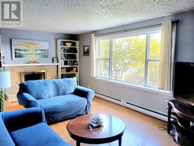 38 Beach Road, Eastport, photo 6