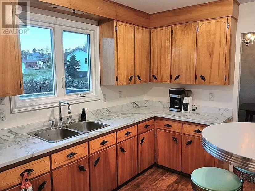 38 Beach Road, Eastport, photo 8