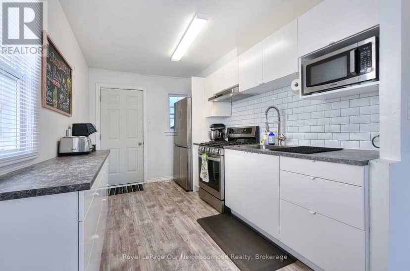 760 New Romaine Street, Peterborough, photo 7