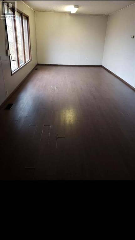 605 Railway Avenue, Trochu, photo 6