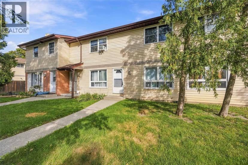 200 ST CLAIR BOULEVARD Unit# 44, St. Clair