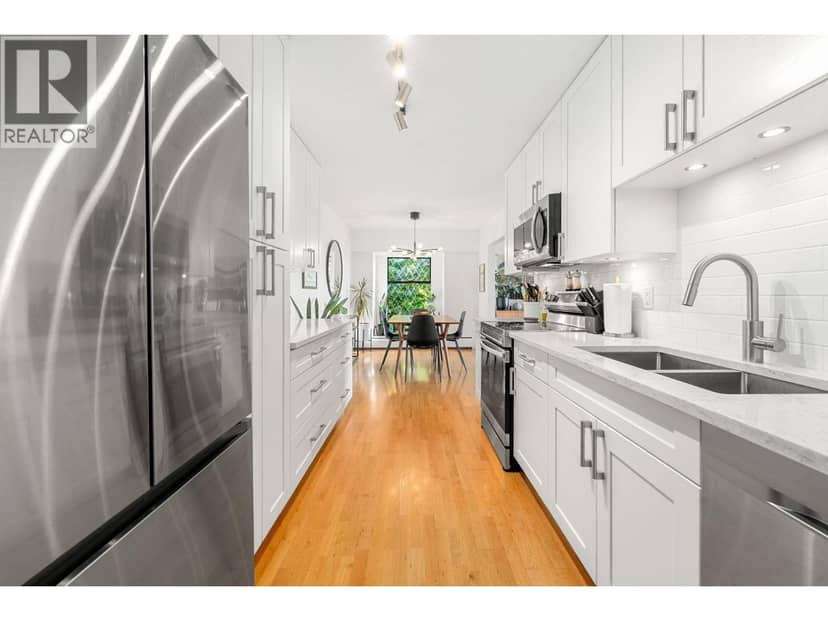 204 150 E 5TH STREET, North Vancouver