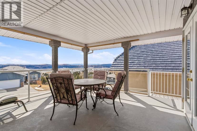 48 Headlands Close, Cochrane, photo 3