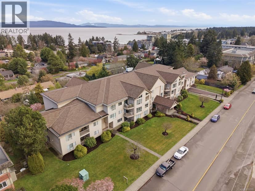 106 335 Hirst Ave W, Parksville