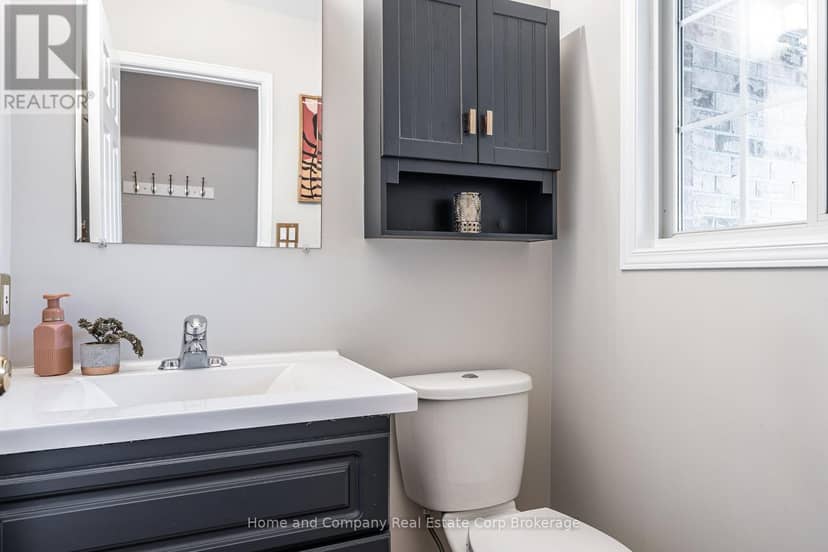 160 Athlone Crescent, Stratford, photo 7