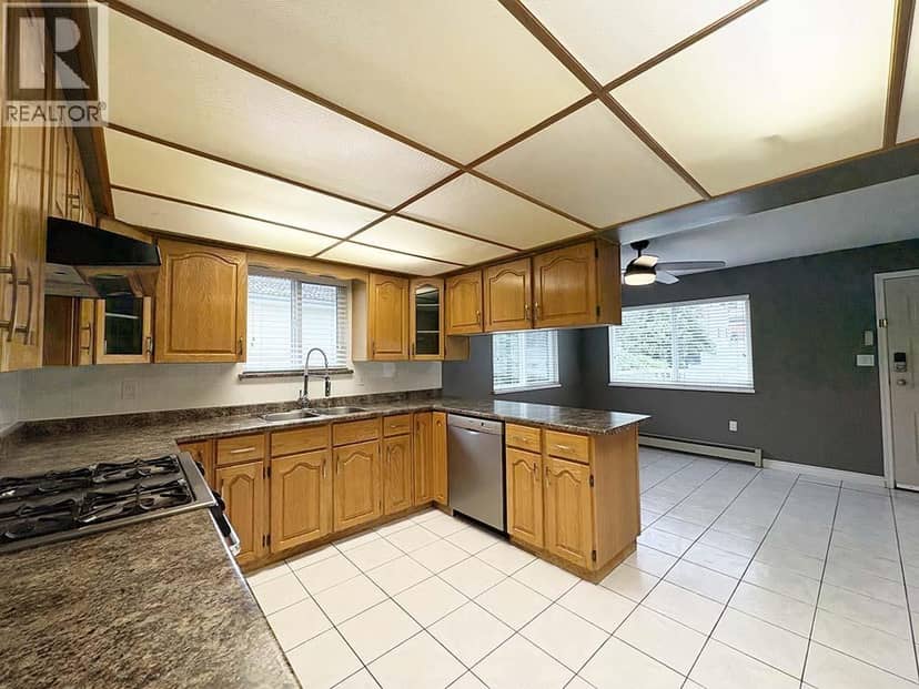 Upper 5225 CANADA WAY, Burnaby, photo 6