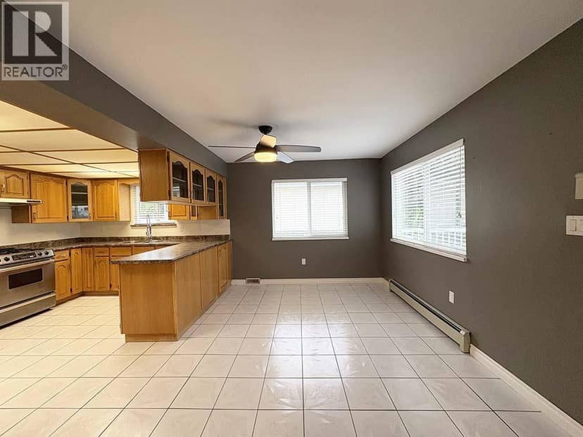 Upper 5225 CANADA WAY, Burnaby, photo 8
