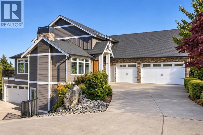 2287 Nicklaus Dr, Langford