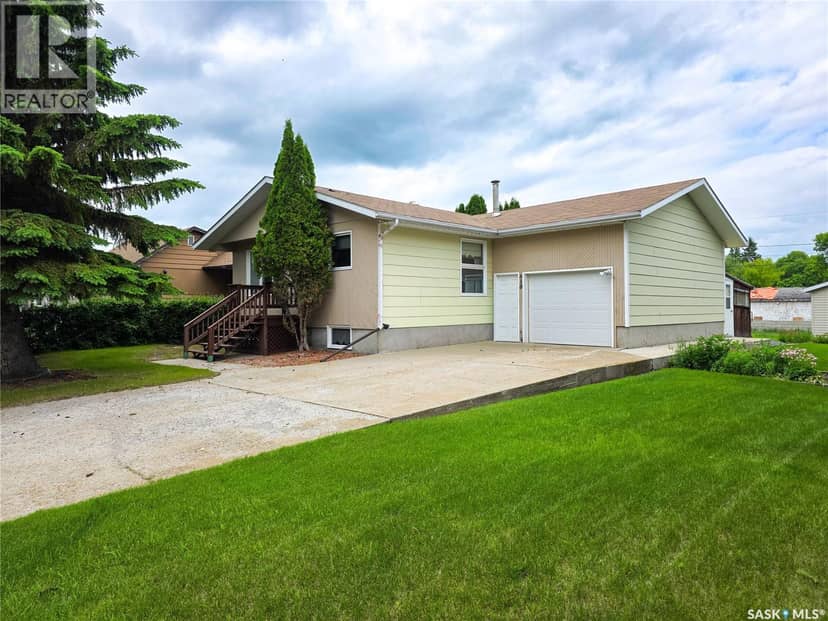 618 4th AVENUE W, Melville