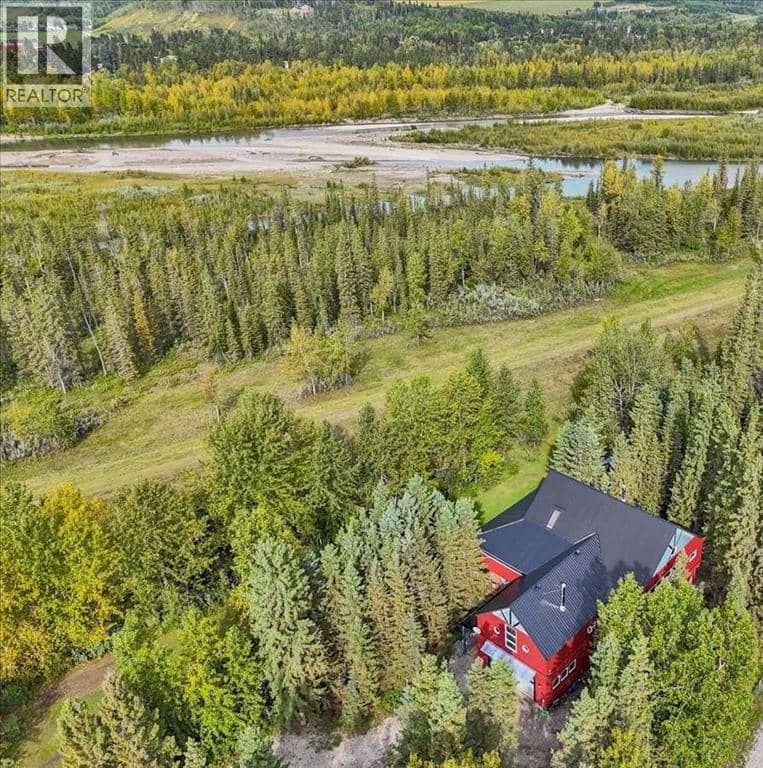 224 7 Street NE, Sundre, photo 3