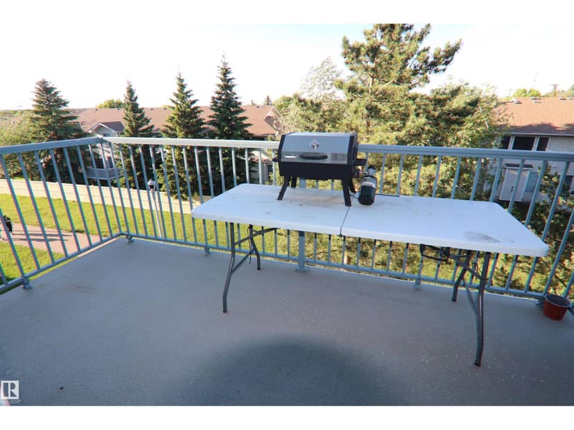 #421 6720 158 AV NW, Edmonton, photo 3
