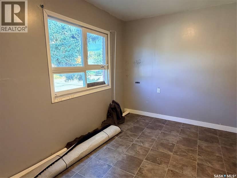 438 3rd STREET, Estevan, photo 4