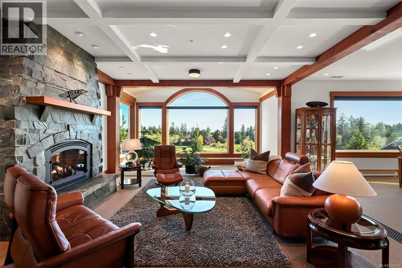 341 3666 Royal Vista Way, Courtenay