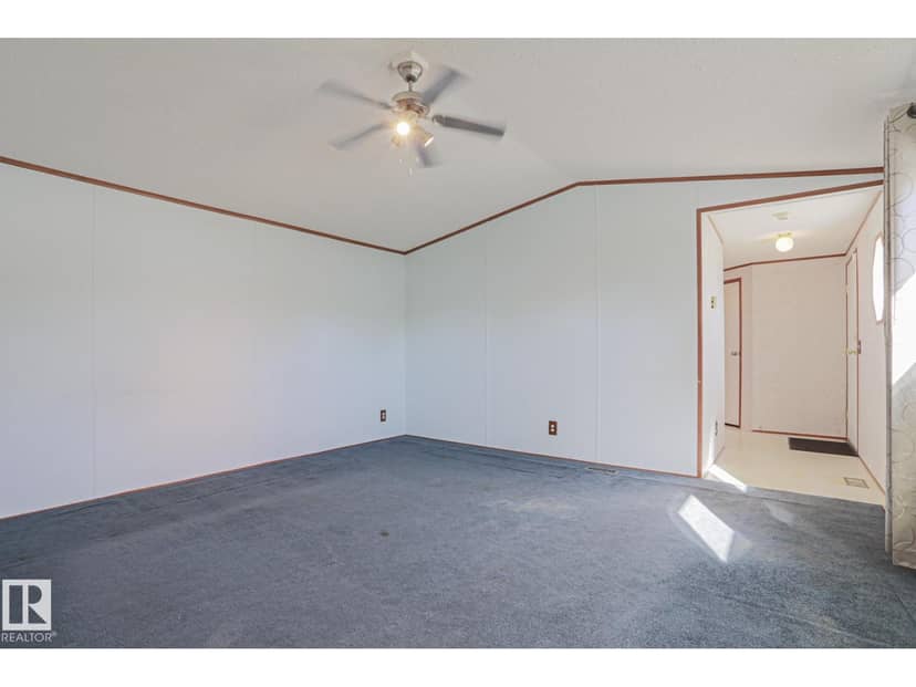 70 Evergreen Mobile Park NW, Edmonton, photo 3