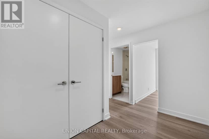 910 - 1660 Bloor Street W, Toronto, photo 3