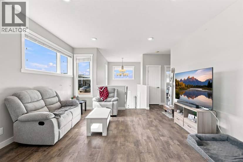 25 Victor Close, Sylvan Lake, photo 3