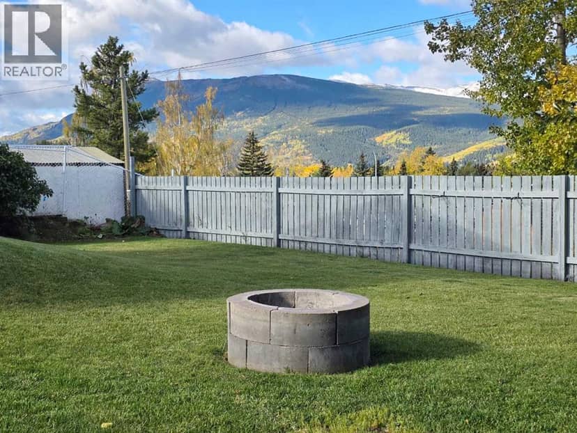 9818 110 Street, Grande Cache, photo 3