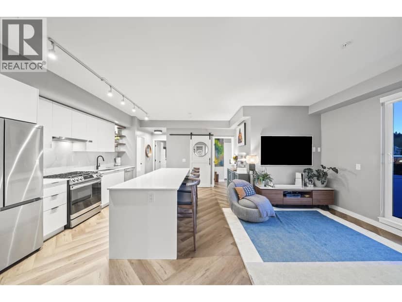 605 3229 ST JOHNS STREET, Port Moody