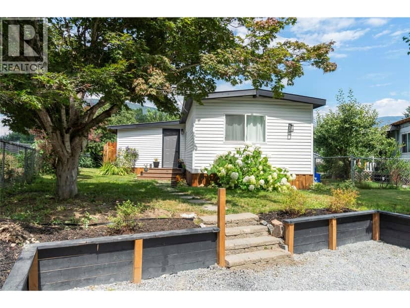 5131 69 Avenue NE, Salmon Arm