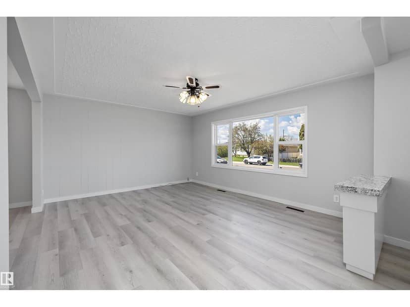 12715 / 12717 93 ST NW, Edmonton, photo 4