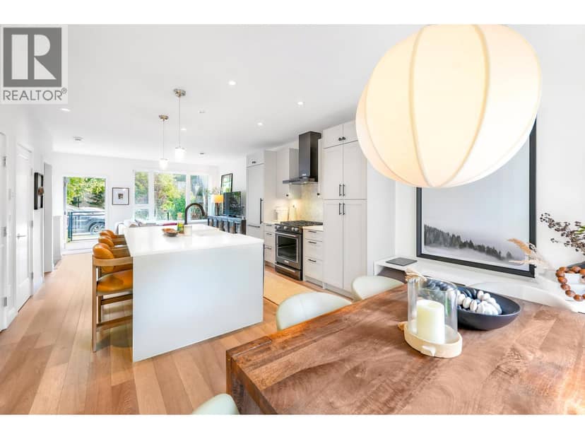 127 525 E 2ND STREET, North Vancouver, photo 3