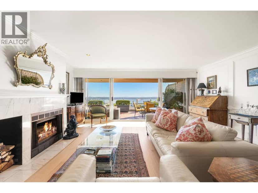 102 2274 FOLKESTONE WAY, West Vancouver